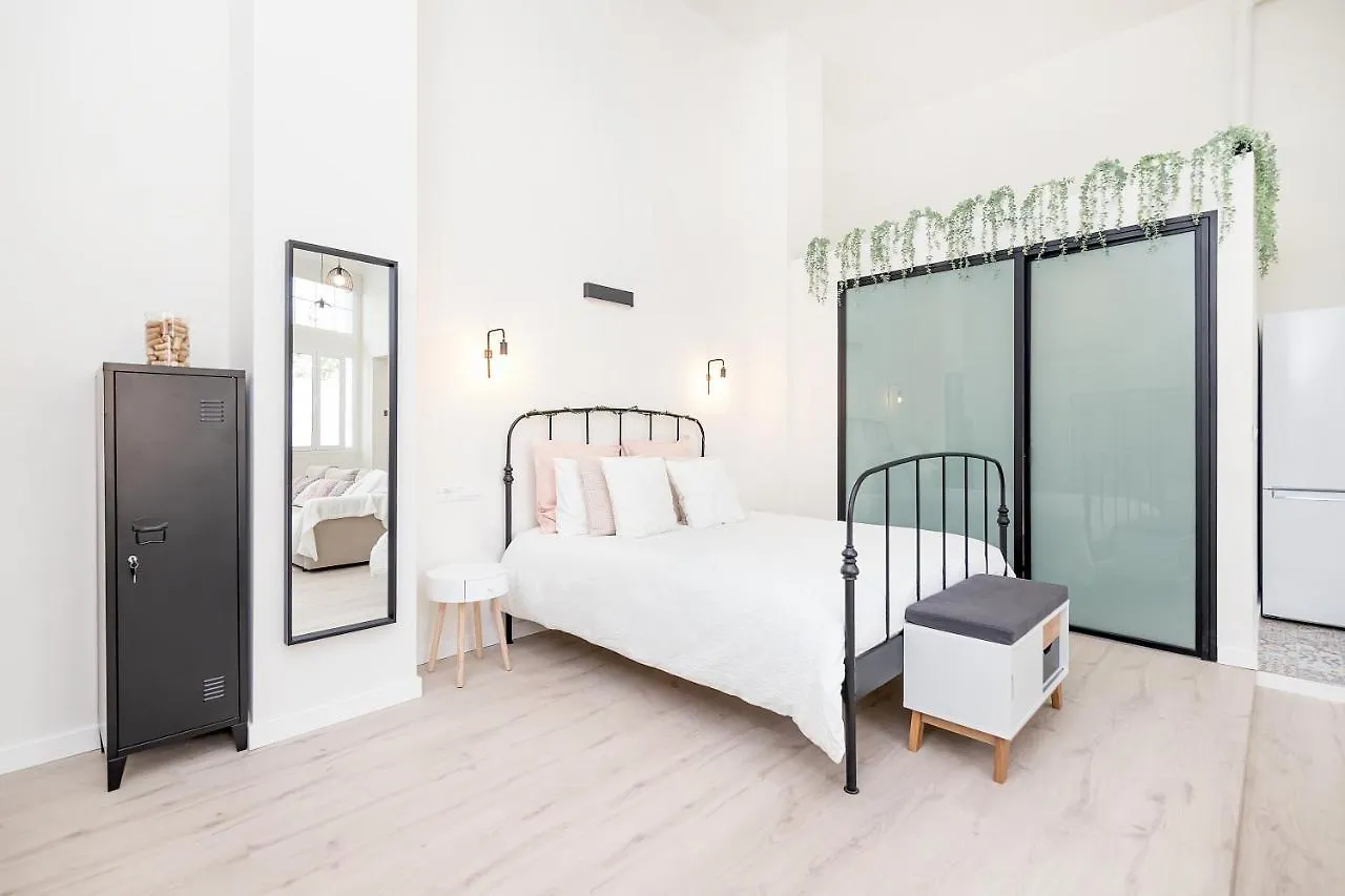 말라가 Bhost - Loft El Angel 아파트 0*,  스페인