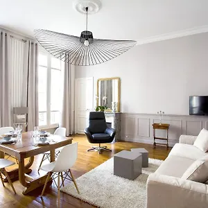 https://appartement-caumartin-lafayette.fr-paris.fr